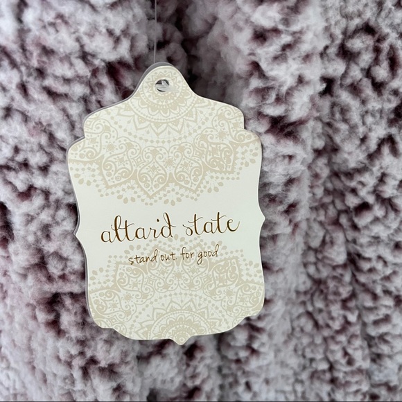 NWT Altar’d State Burgundy Sherpa Quarter Zip - Picture 5 of 5